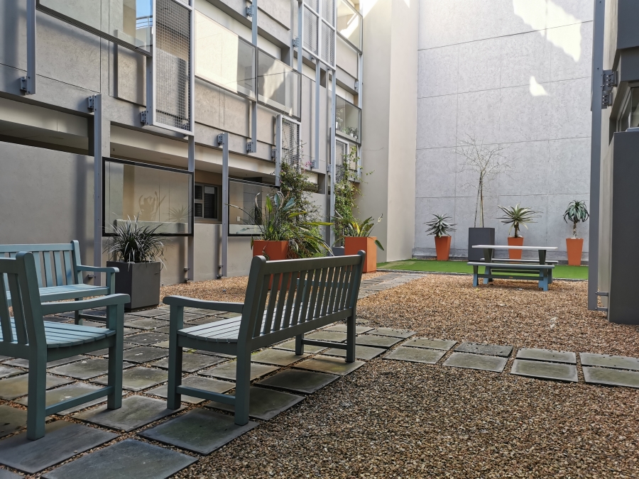 2 Bedroom Property for Sale in Claremont Upper Western Cape